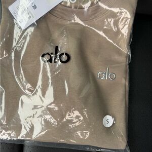 Alo accolade sweater